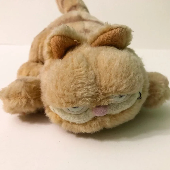 Vintage Garfield Laying Down Plush 12 Inch Long Stuffed Toy - Picture 16 of 16